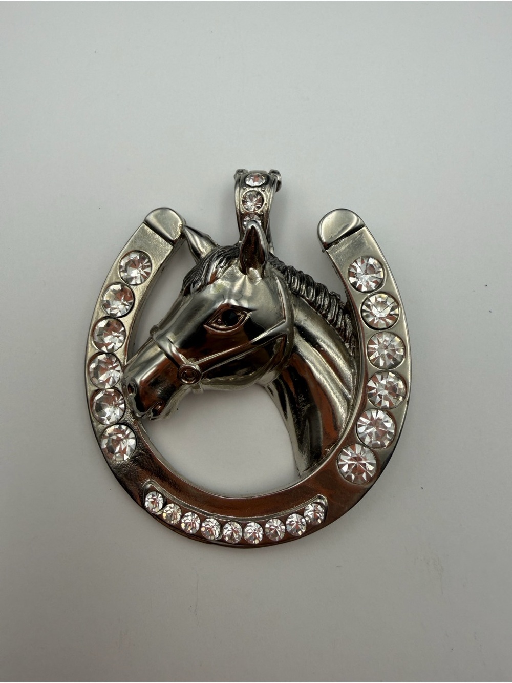 Horse Head Horseshoe Rhinestone Pendant w Magnetic Clasp